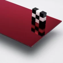 1 mm Kırmızı Aynalı Pleksi Levha Yapışkanlı (122x244 cm)